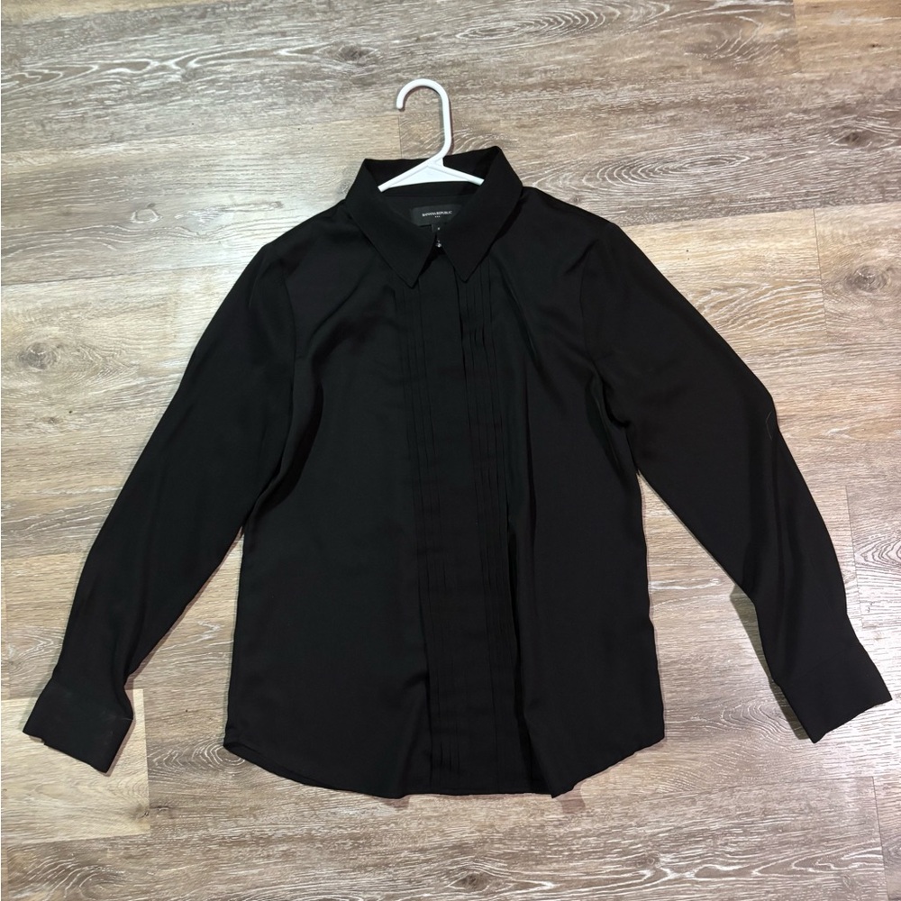 New Banana Republic Women’s Tuxedo-Front Black Blouse size Small